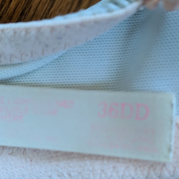 VS Pink Sz 36DD - Picture 6 of 6
